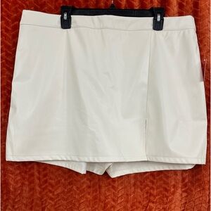 NWT Ivory Pleather Skort from Arula